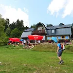 Apartman 43 *